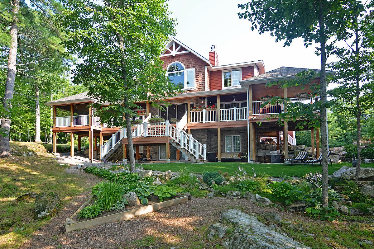 Lakefront Home on Stoney Lake in the Kawarthas
