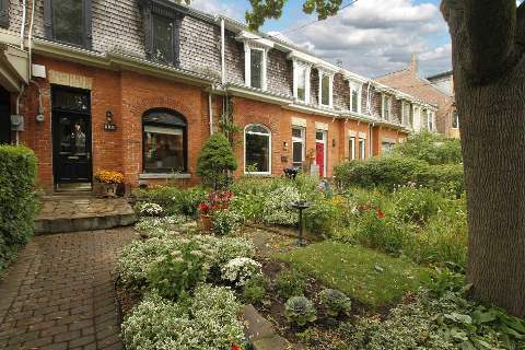 258 Robert St, Toronto